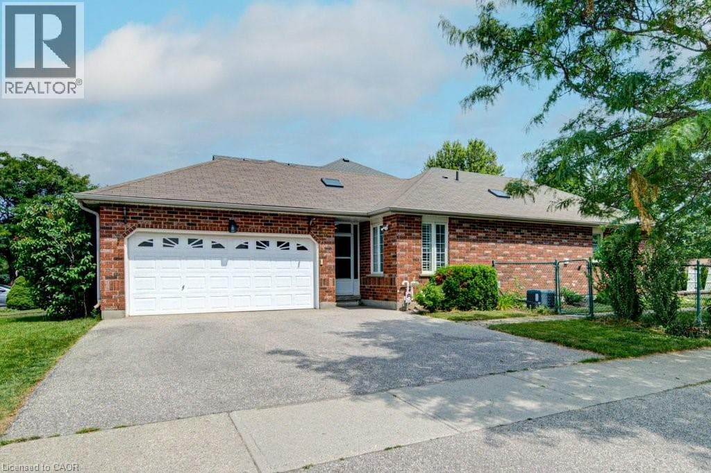 330 LAKE LOUISE Boulevard