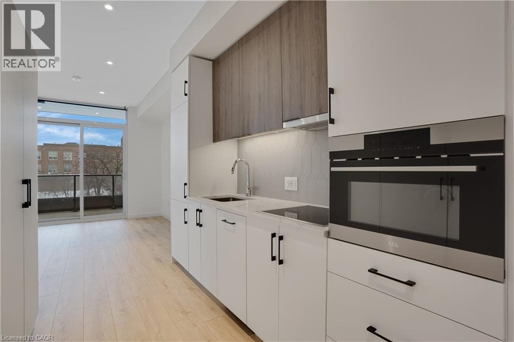 741 KING Street West Unit 313