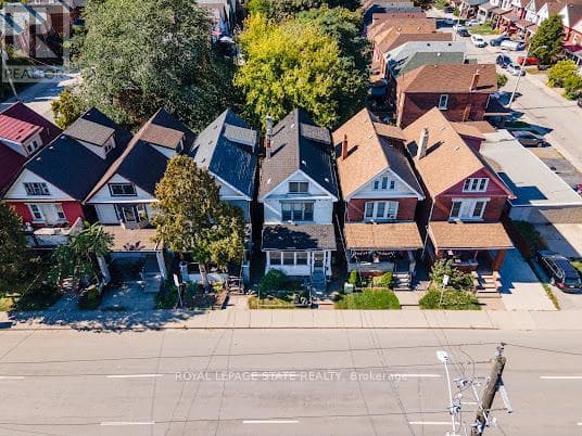 35 Sherman Avenue North