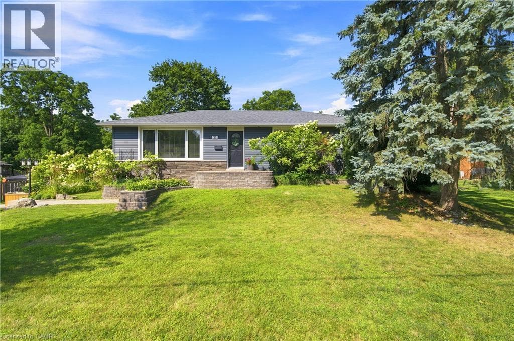 31 ALGONQUIN Avenue