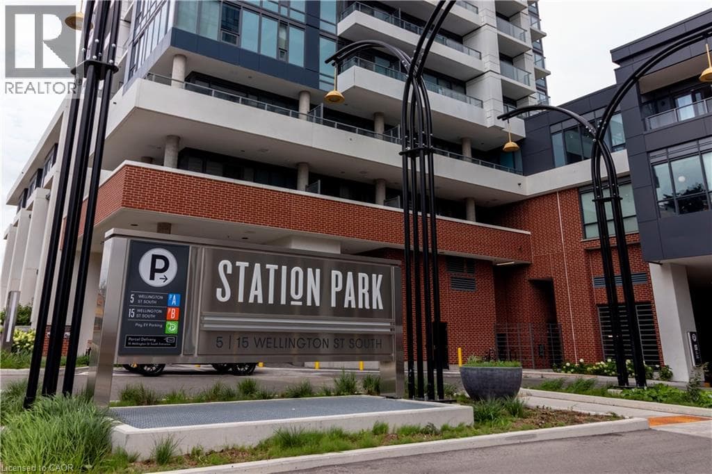 15 WELLINGTON Street Unit 2608