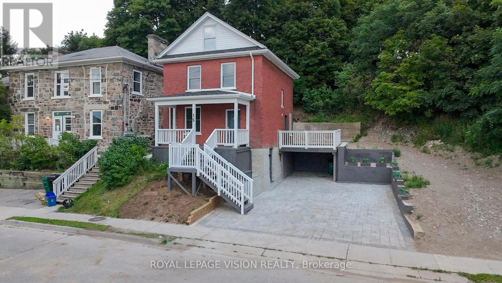 15 Shade Street