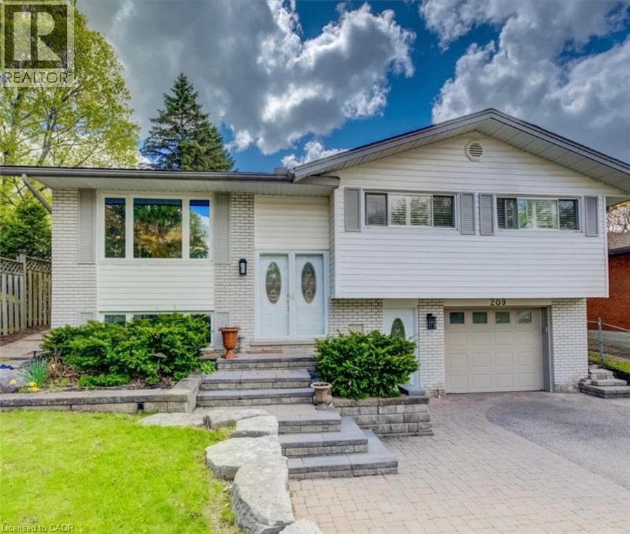209 WILLOWDALE Avenue Unit Upper