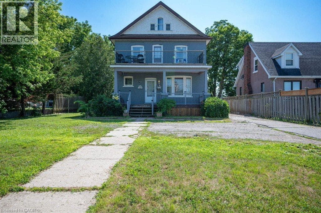 1798 KING Street East