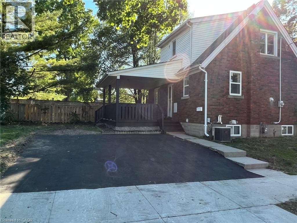 115 HIGHLAND Road West