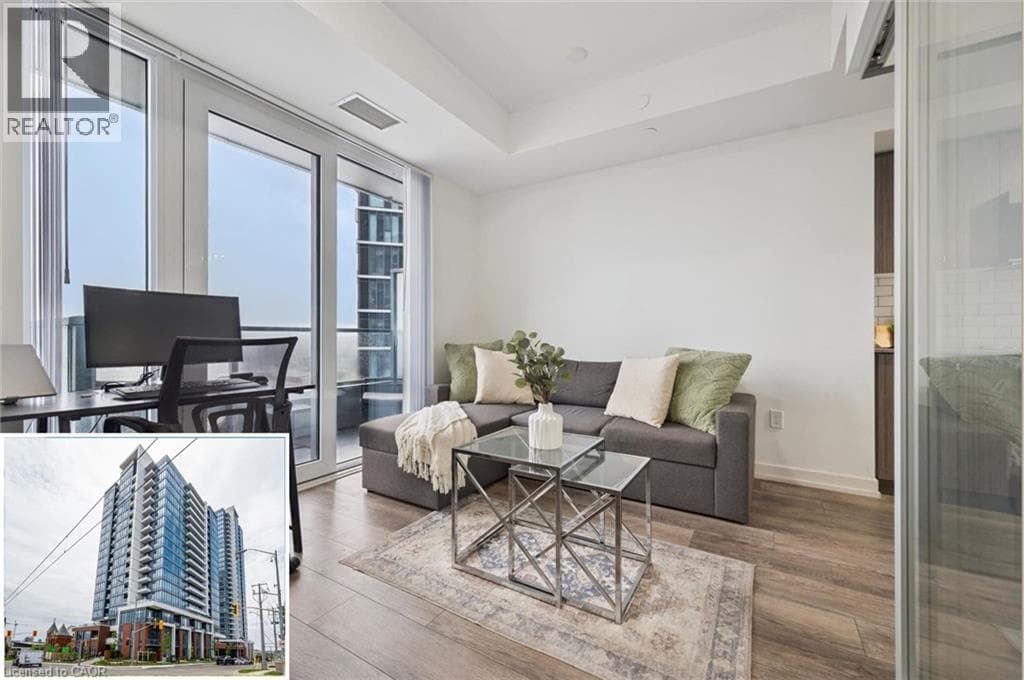 15 WELLINGTON Street South Unit 903