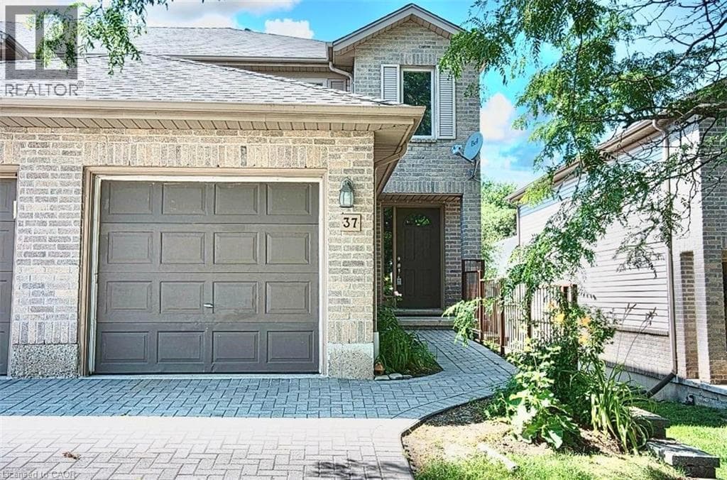 230 BLACKHORNE Drive Unit 37