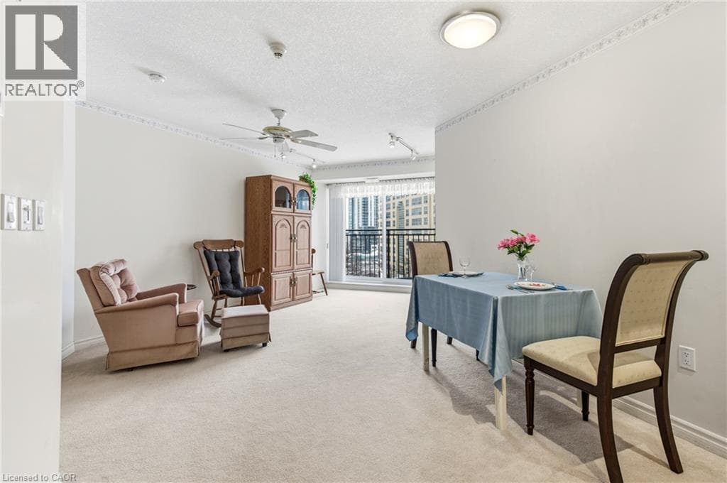 20 ST GEORGE Street Unit 407