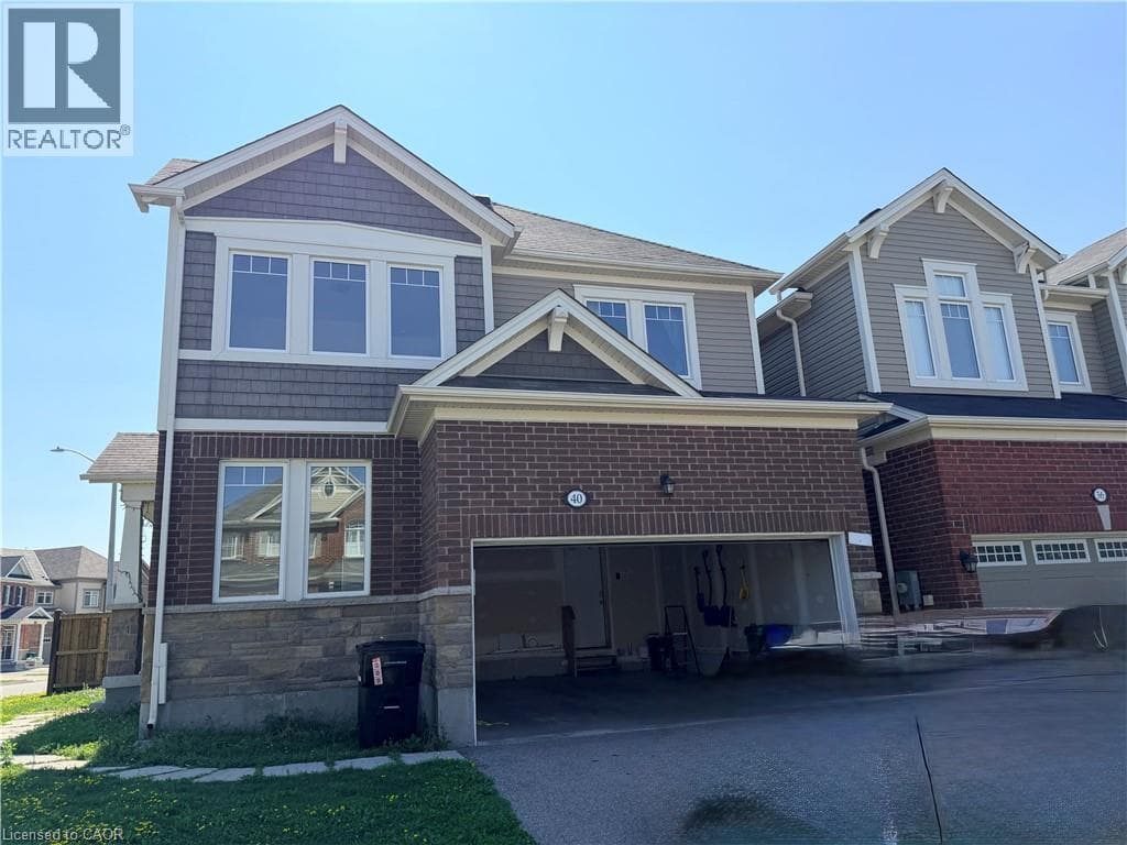 40 WANNAMAKER Crescent