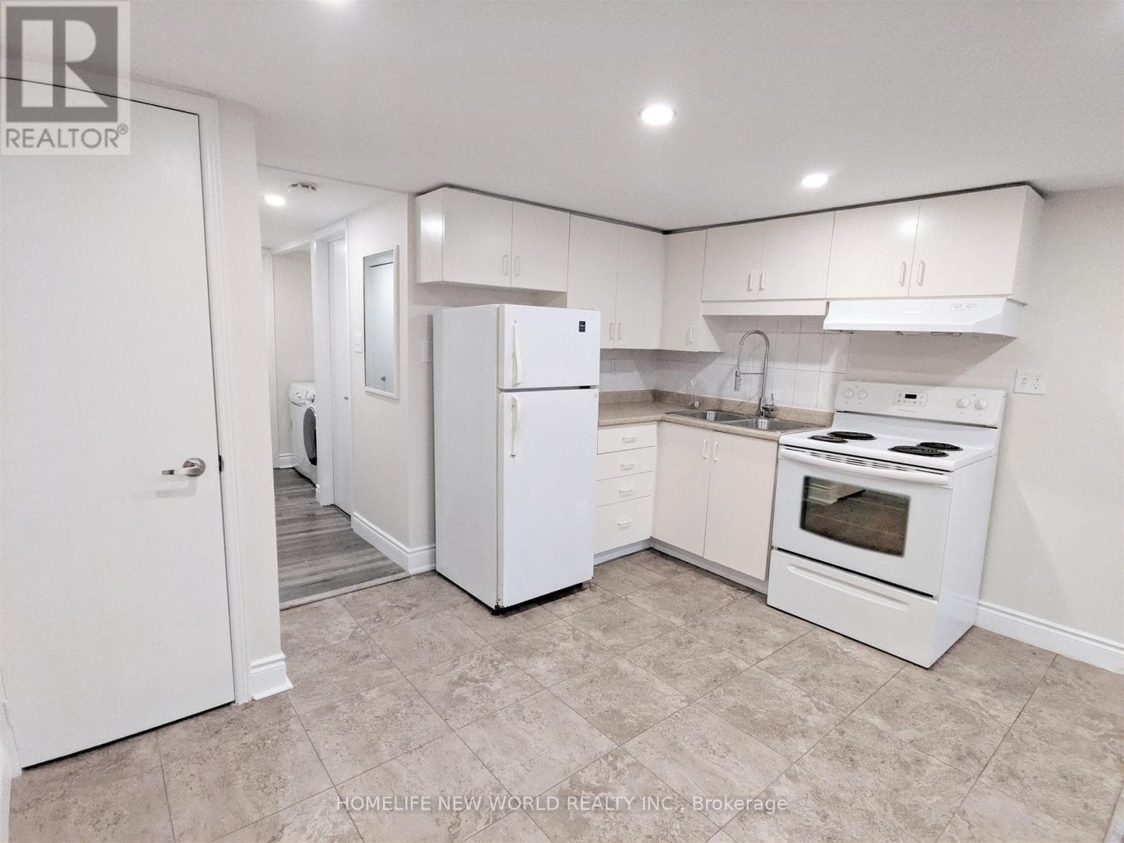 158 Coxwell Avenue Unit Bsmt
