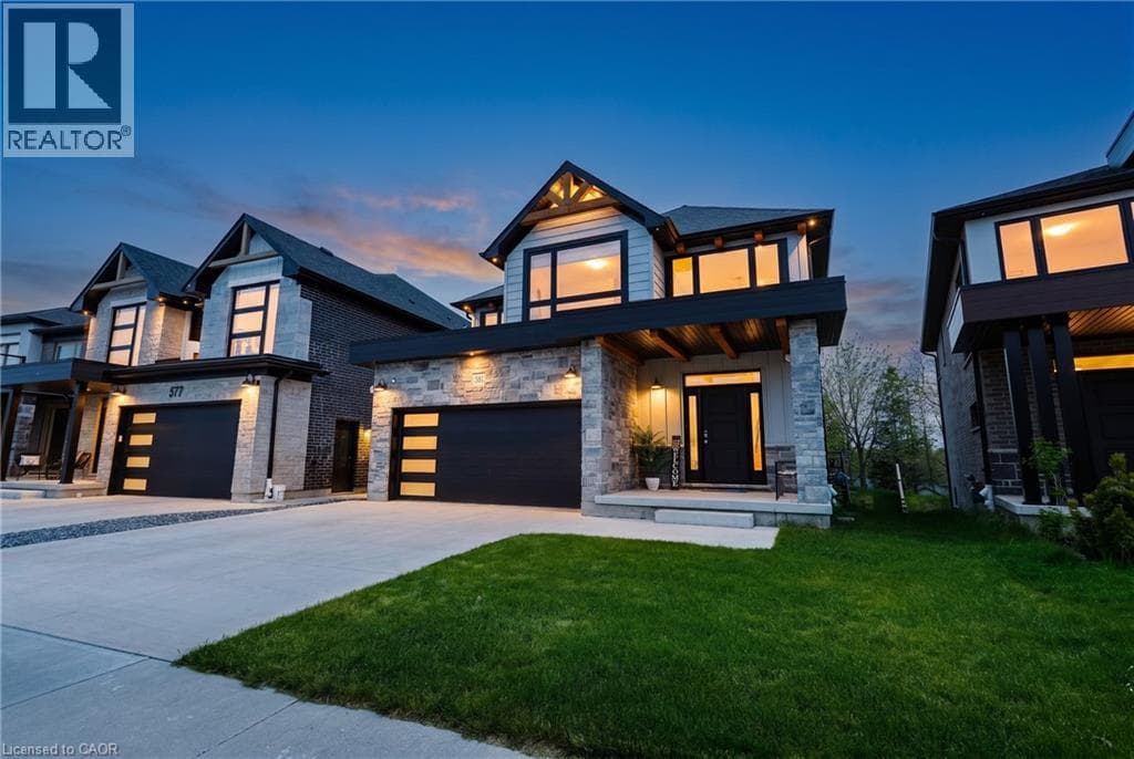581 DOONWOODS Crescent