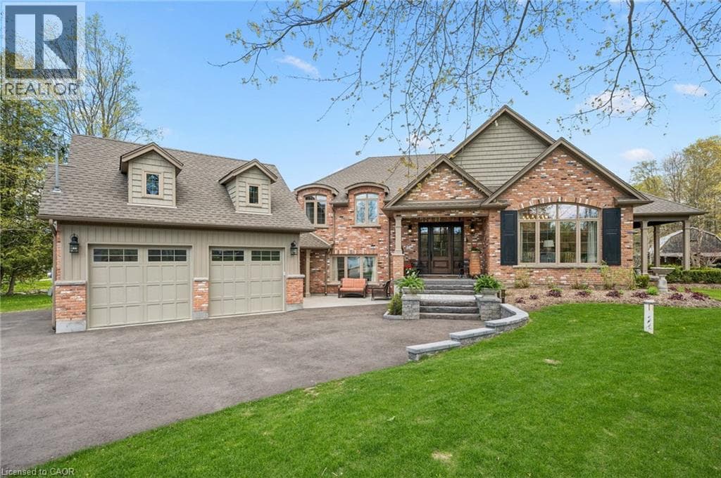 2073 MAPLEWOOD Road