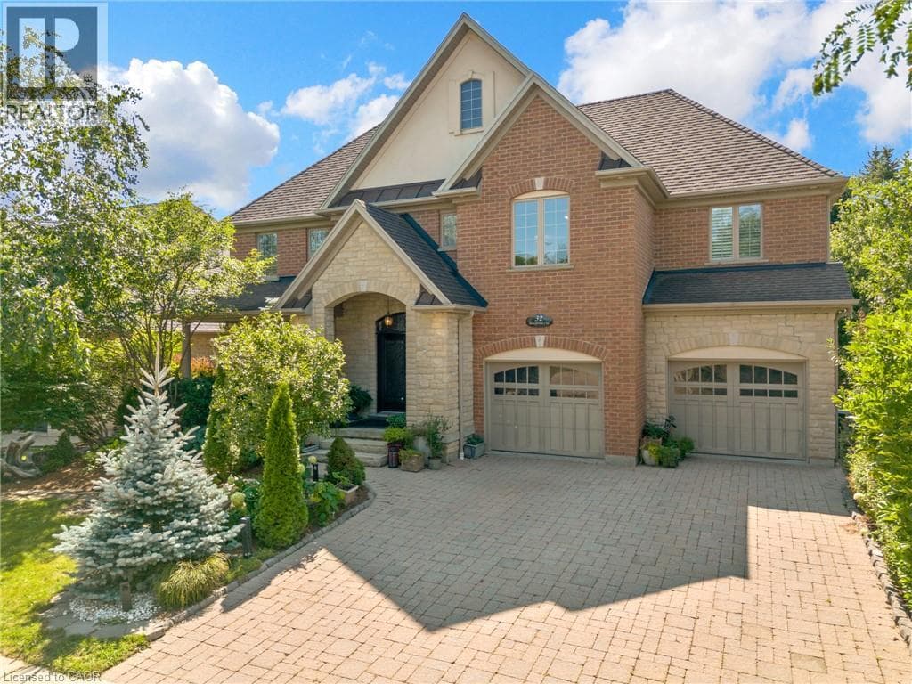 32 PENNSYLVANIA Crescent