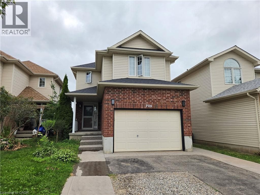 709 WINDFLOWER Crescent