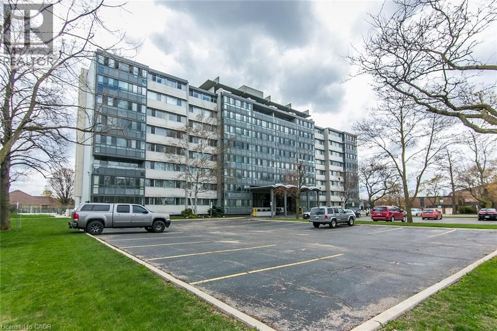 24 MIDLAND Drive Unit 402