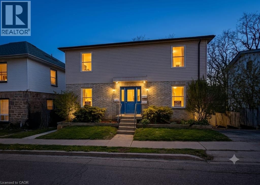 52 WELLINGTON Street Unit 3