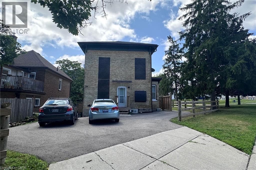 10 SHANLEY Street Unit A (Lower)