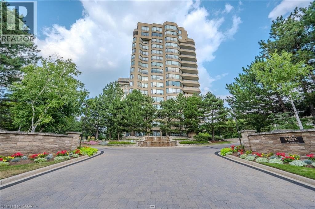 6 WILLOW Street Unit 602