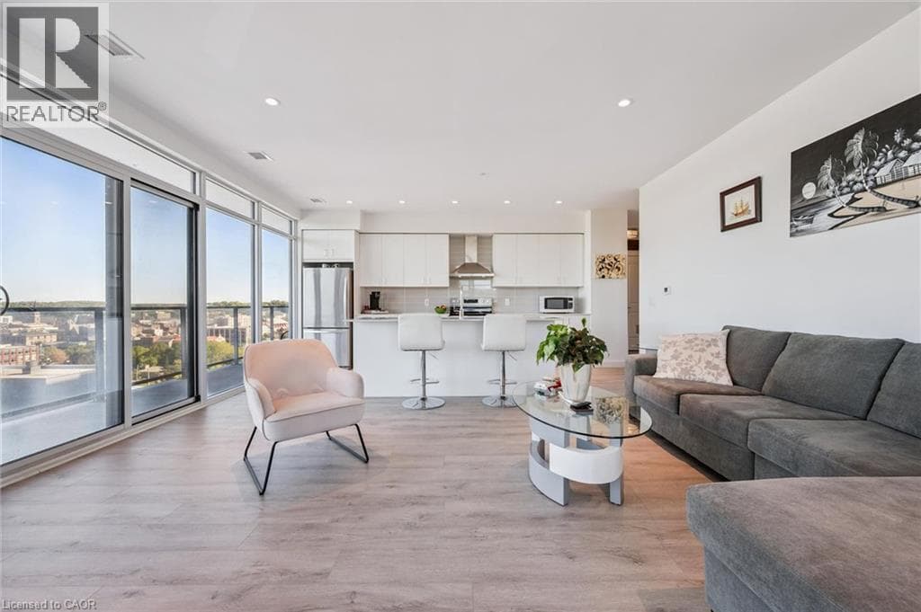 15 GLEBE Street Unit 902