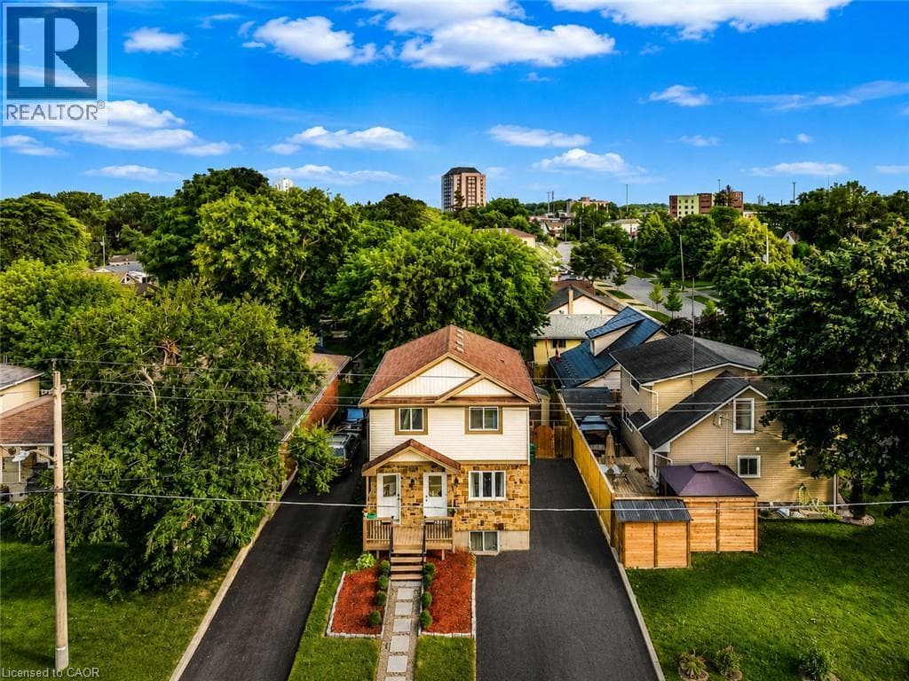 67 KINZIE Avenue