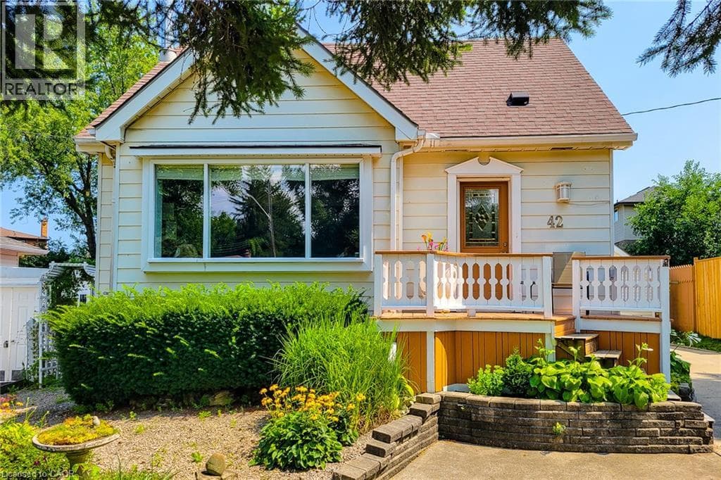 42 LAKE Avenue North