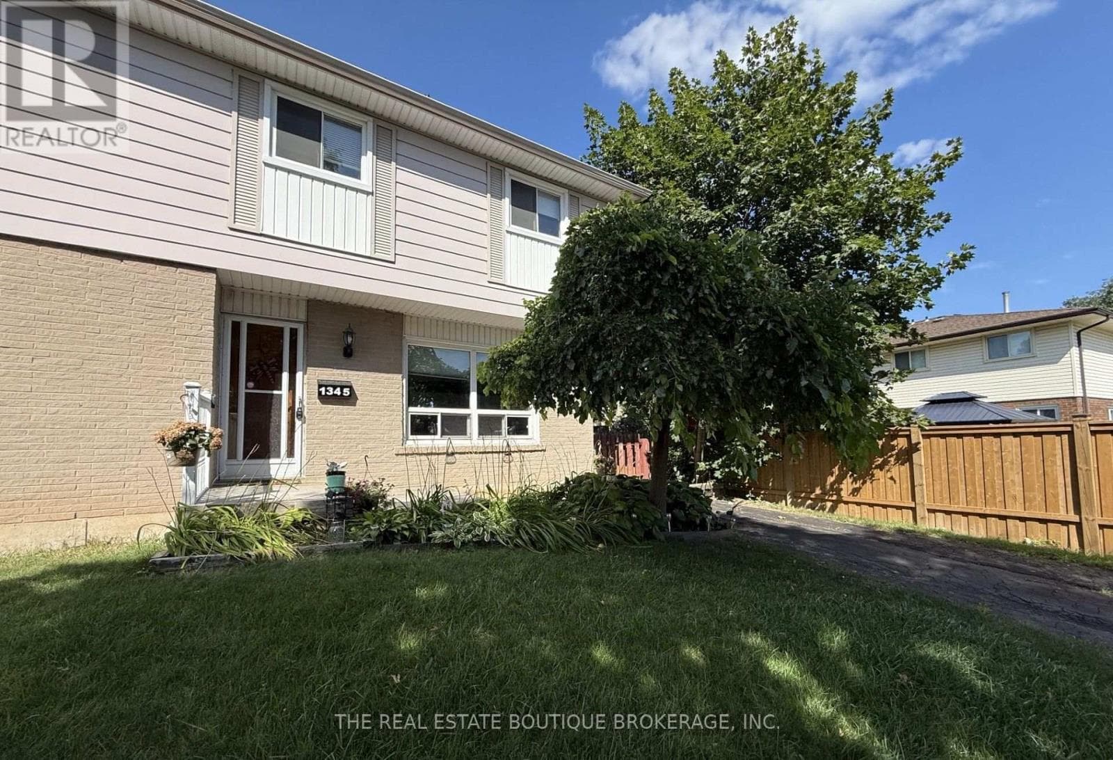 1345 Colonsay Drive