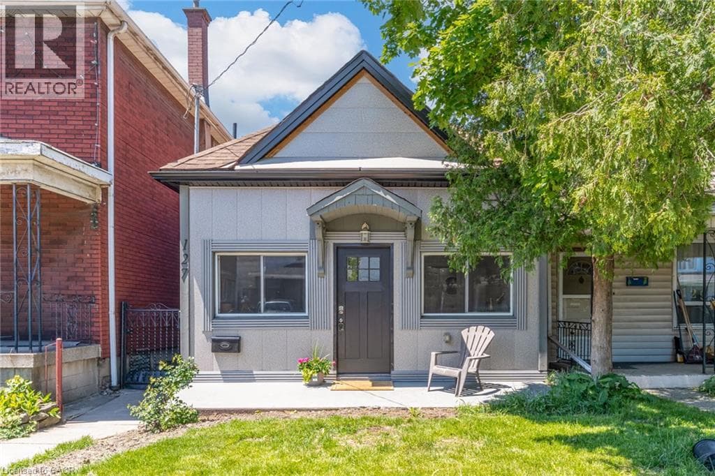 127 BARNESDALE Avenue North