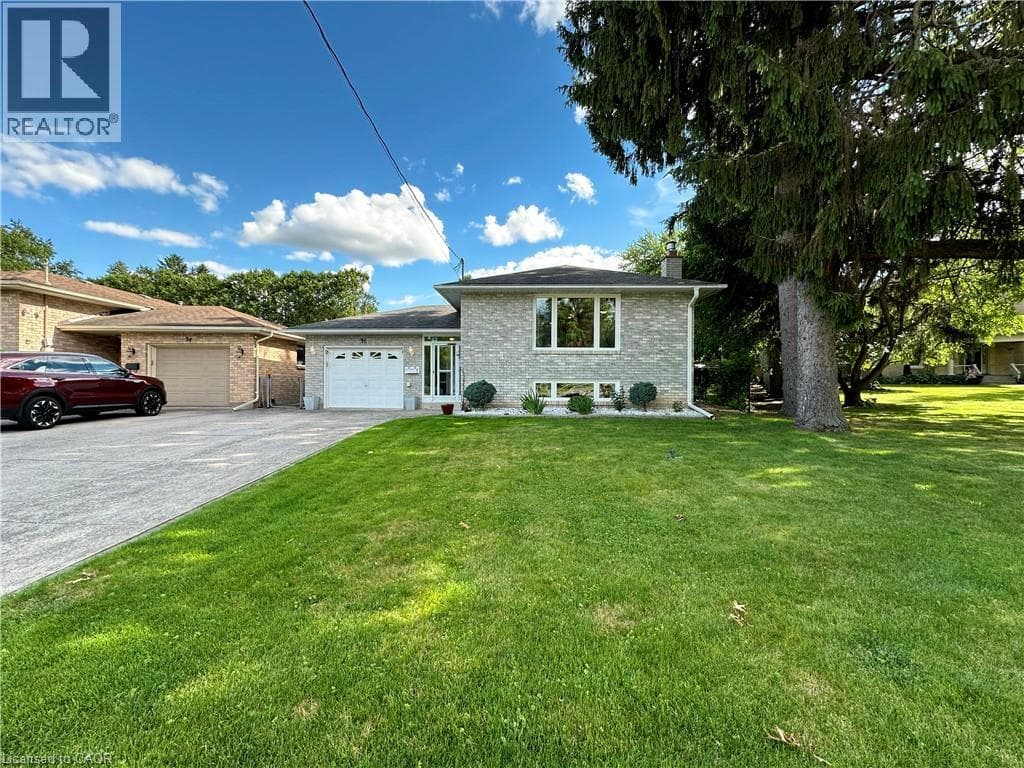 36 OAKHILL Drive