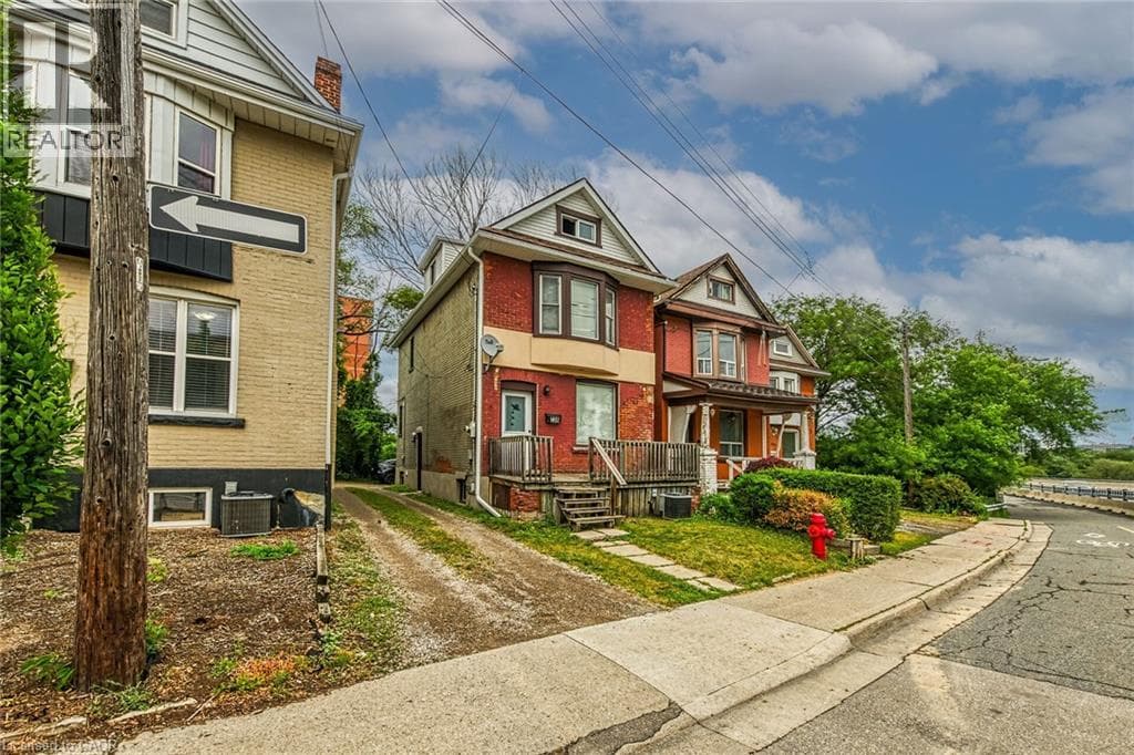 738 KING Street West