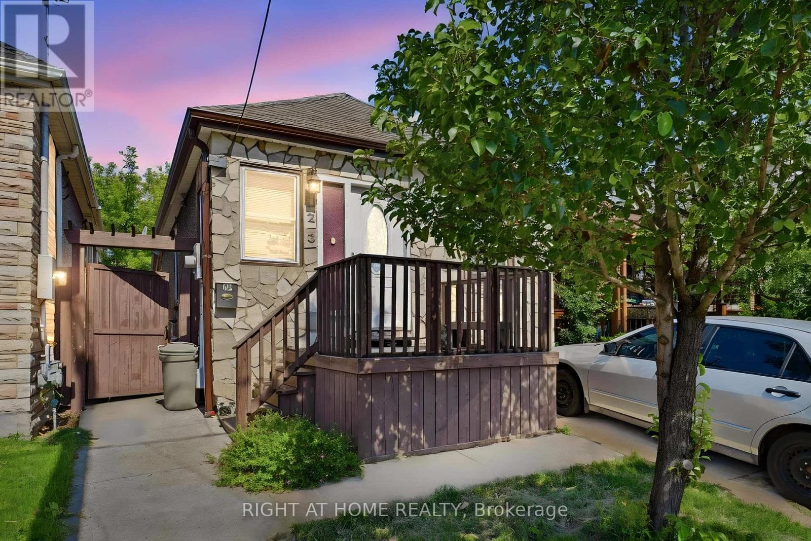 123 Crosthwaite Avenue North