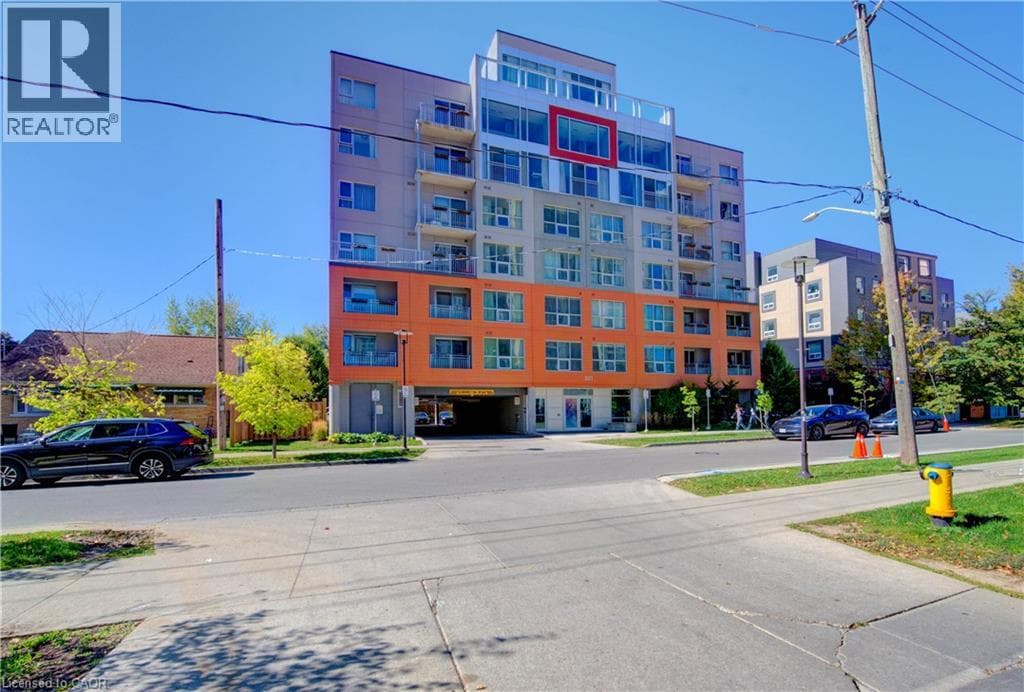 321 SPRUCE Street Unit 102