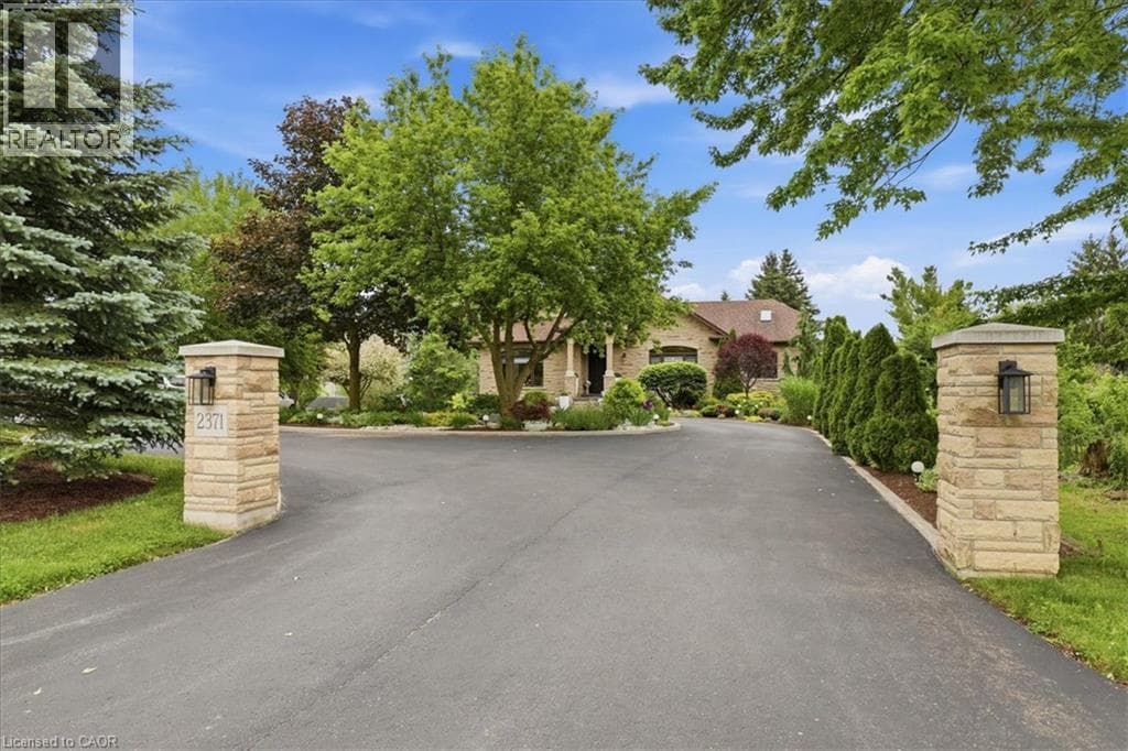 2371 SNYDERS Road East