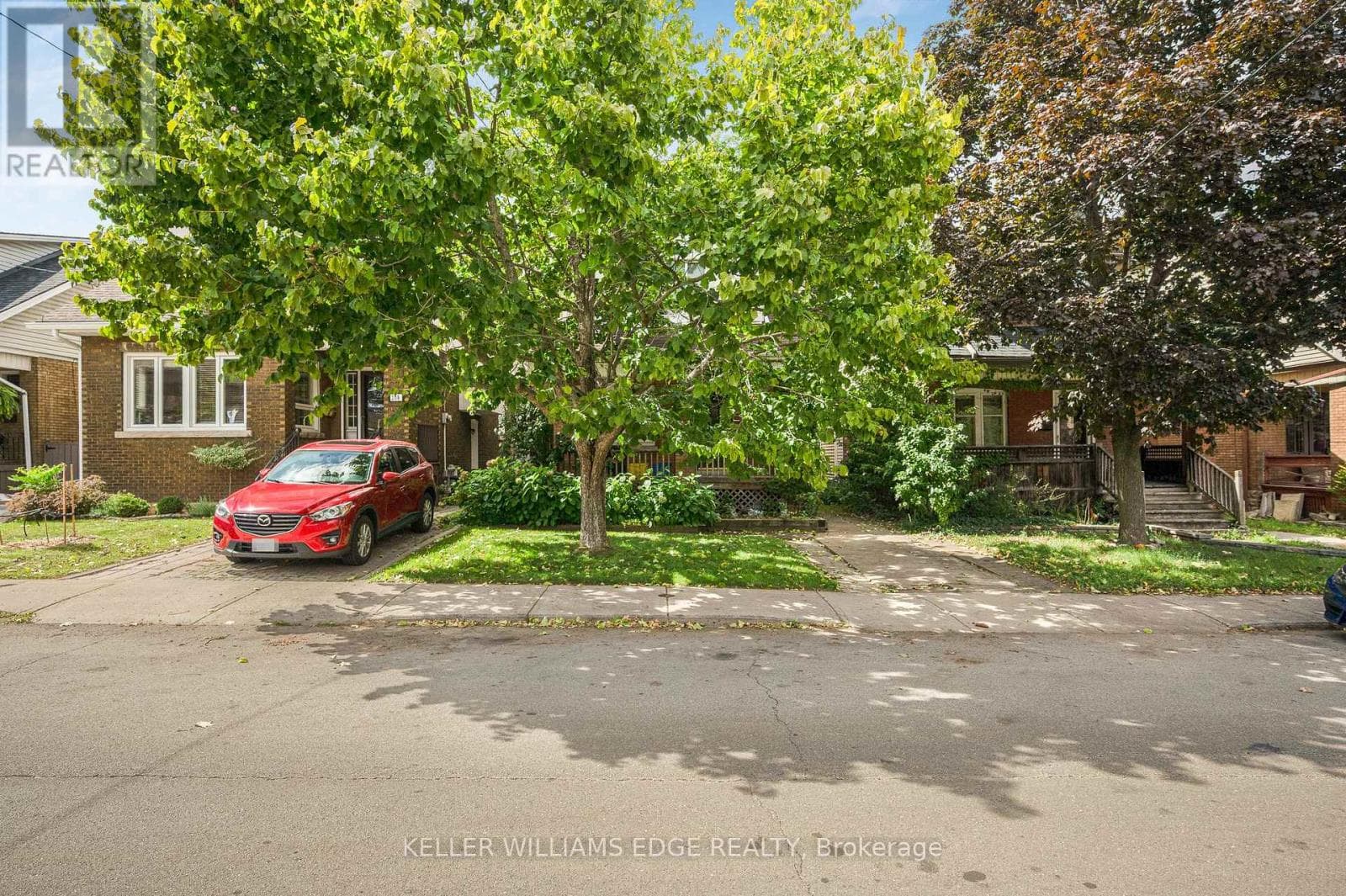 204 Rosslyn Avenue South