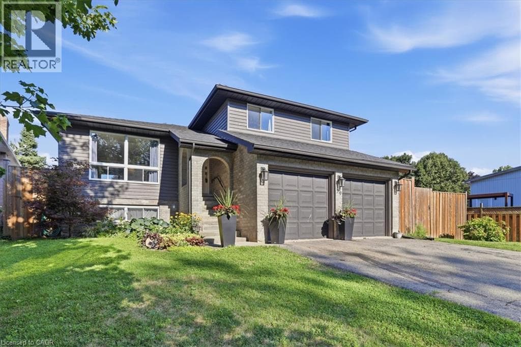 79 FENNEL Street