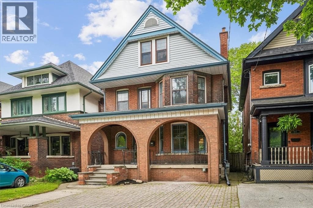 33 SAINT CLAIR Avenue