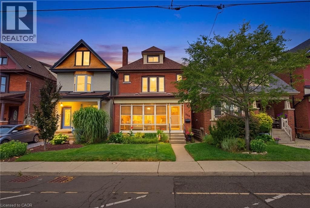 394 CHARLTON Avenue West