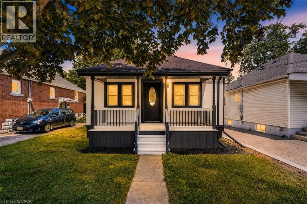 43 East BRUCEDALE Avenue East