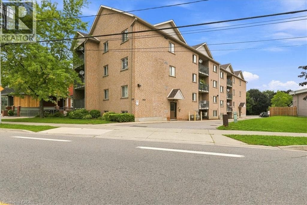 1522 KING Street East Unit 403