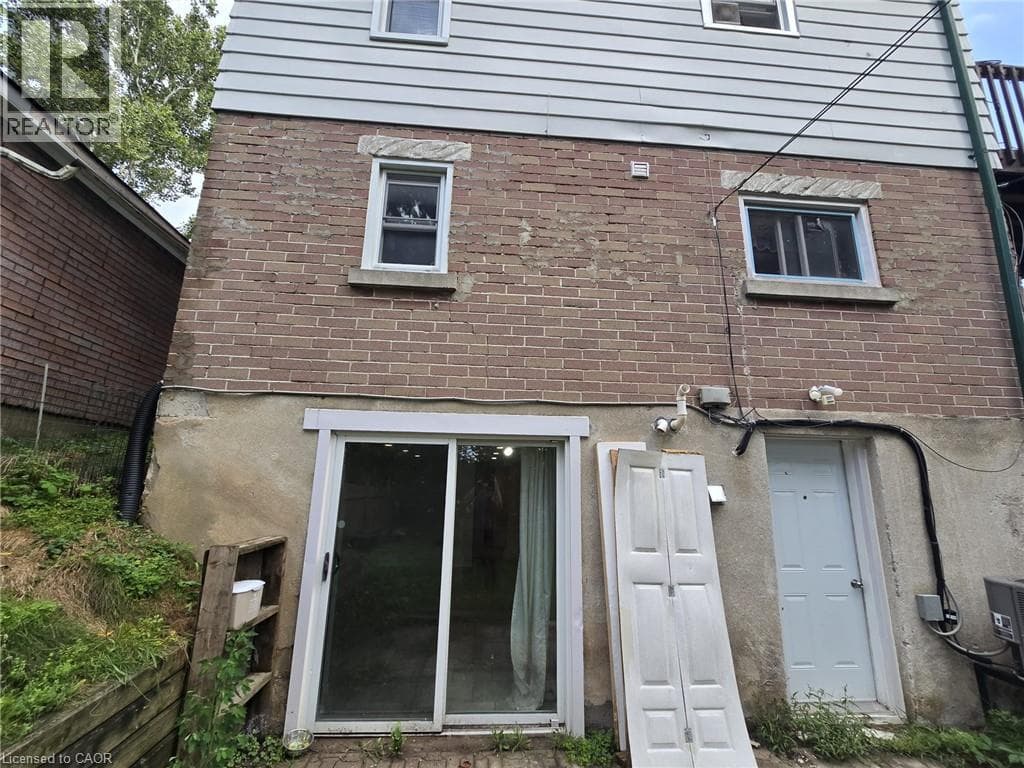 461 VICTORIA Street South Unit B