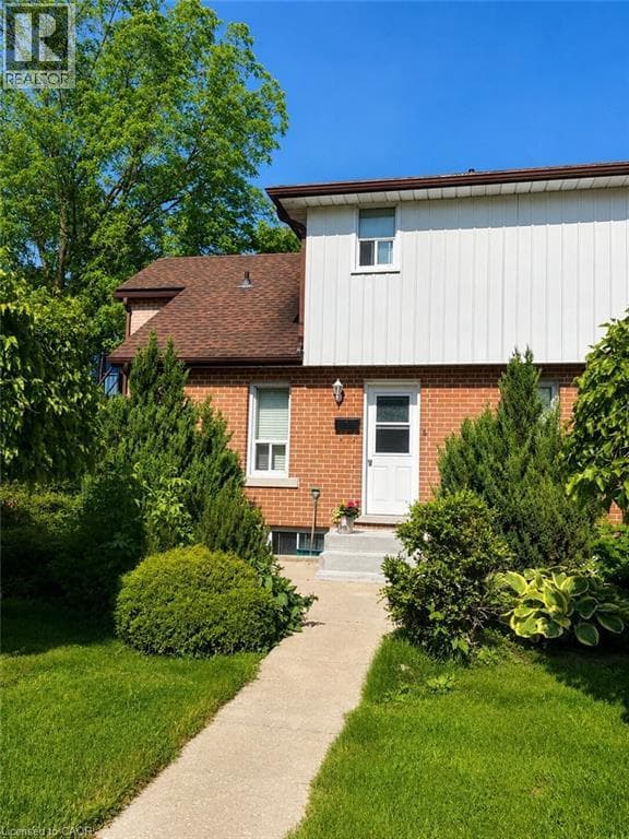 27 MCKAY Street Unit 6