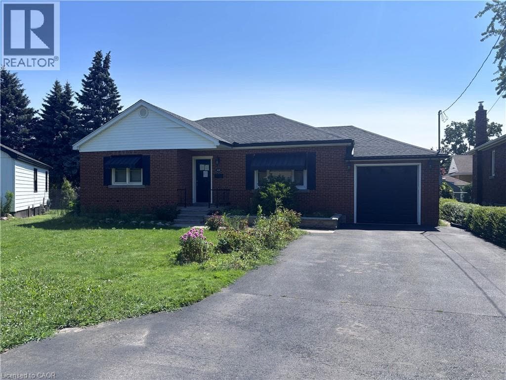 48 MOUNTAIN Avenue North