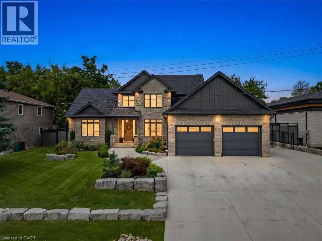 68 WALDAU Crescent