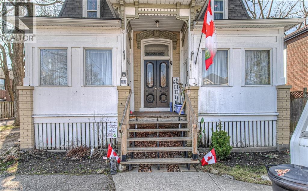 156 GRAND Avenue South