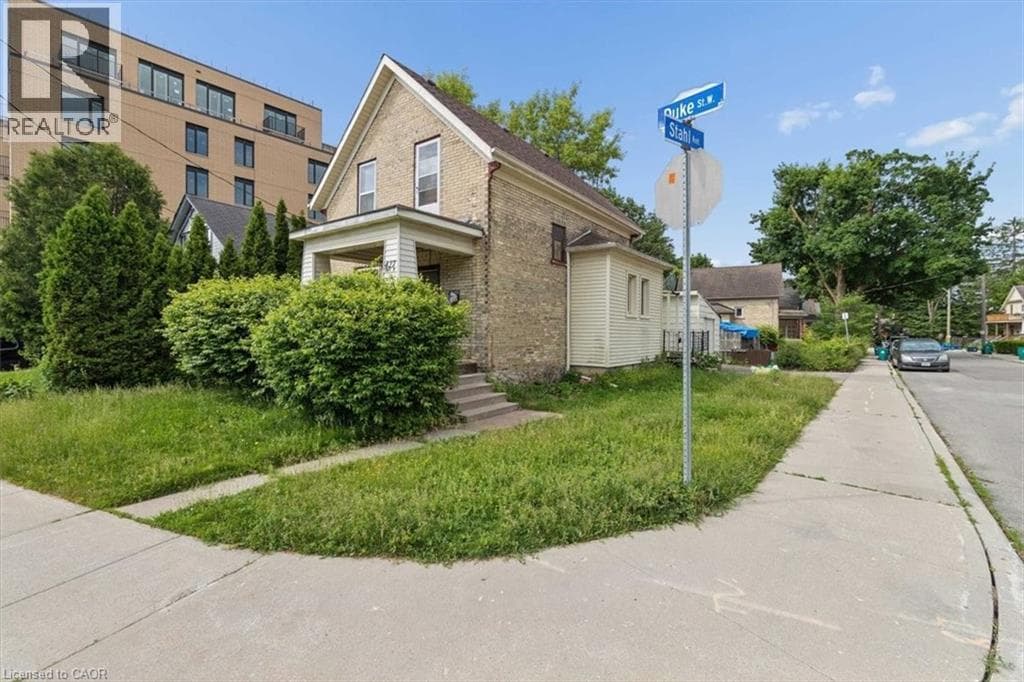 427 DUKE Street West