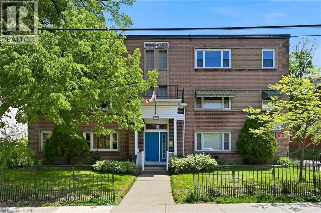 137 EMERALD Street South Unit 28