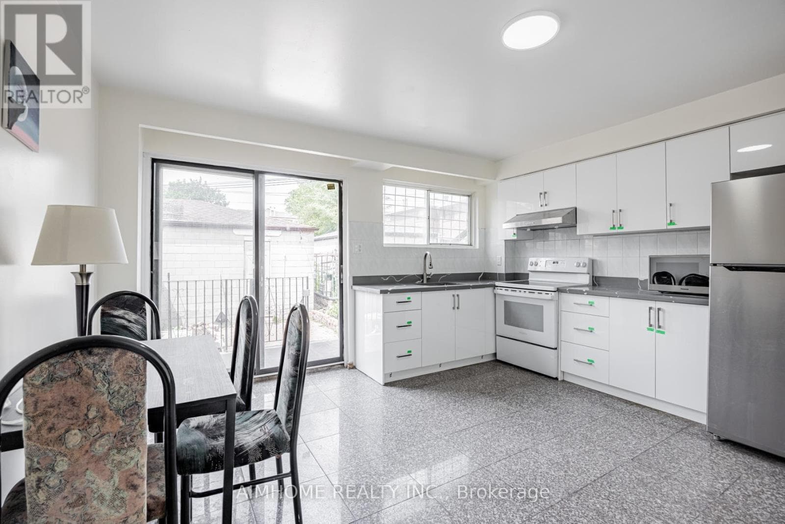 144 Wolseley Street Unit 2B