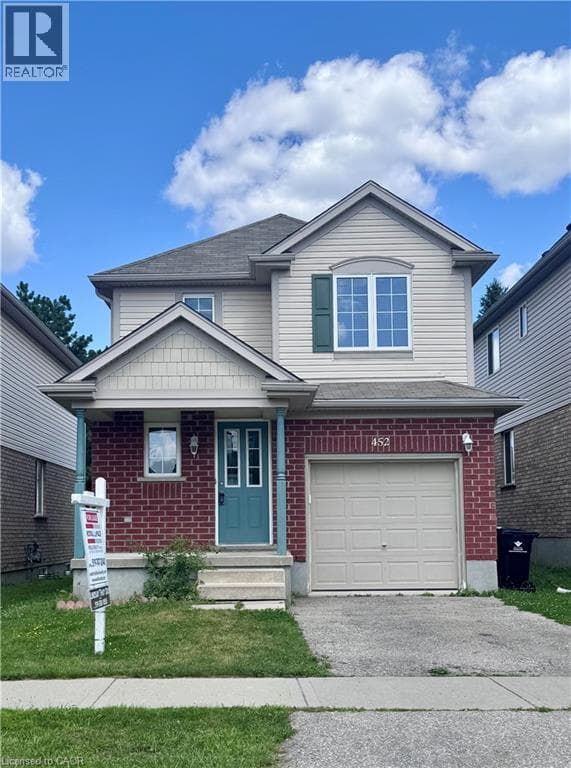 452 BEAUMONT Crescent