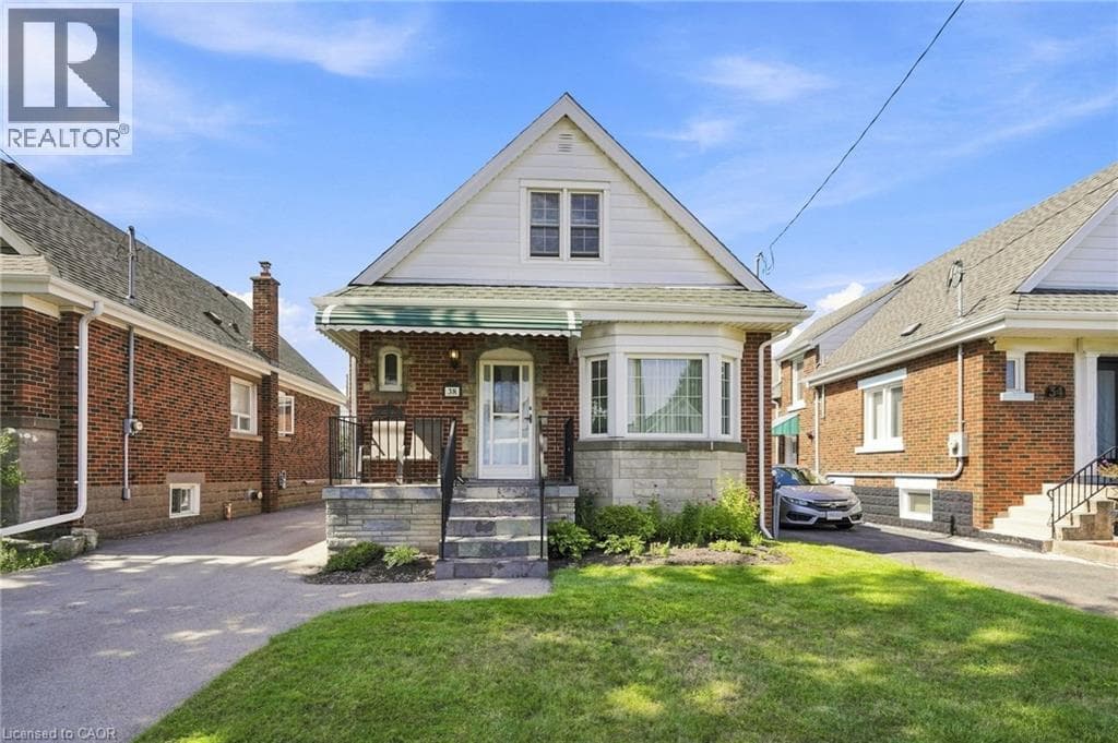 38 GARSIDE Avenue South