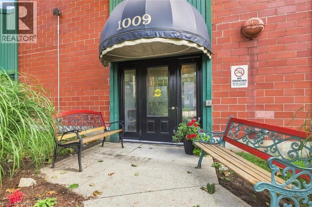 1009 QUEENSTON Road Unit 217