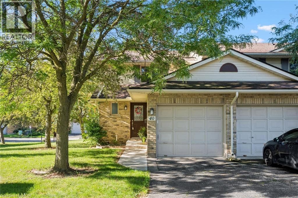 375 KINGSCOURT Drive Unit 40